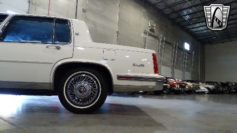 1988 Cadillac Sedan DeVille image 44