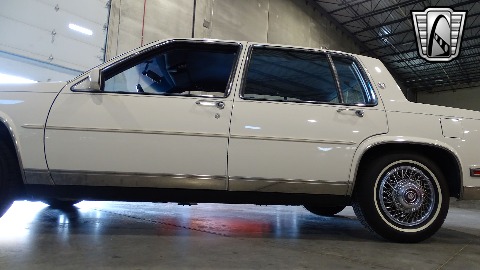 1988 Cadillac Sedan DeVille image 45