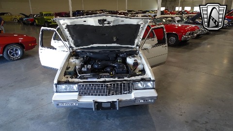 1988 Cadillac Sedan DeVille image 47