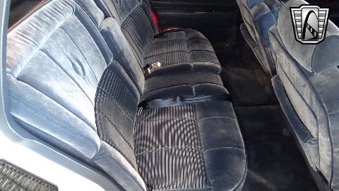 1988 Cadillac Sedan DeVille image 125