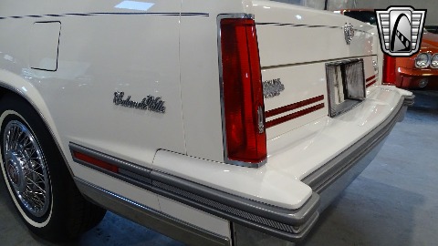 1988 Cadillac Sedan DeVille image 100