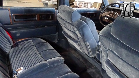 1988 Cadillac Sedan DeVille image 127