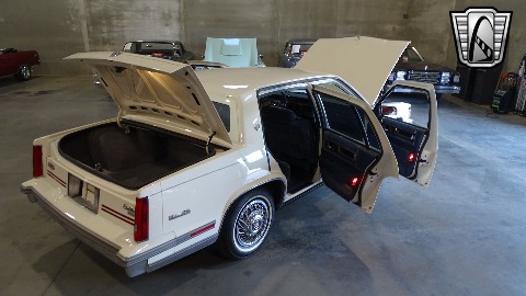 1988 Cadillac Sedan DeVille image 52