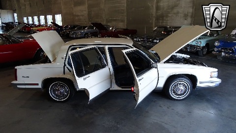 1988 Cadillac Sedan DeVille image 53