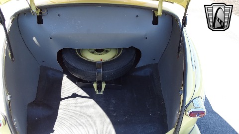 1947 Ford Super Deluxe image 59