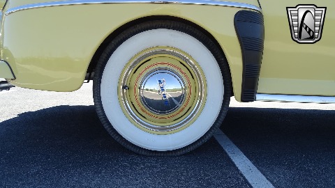 1947 Ford Super Deluxe image 111