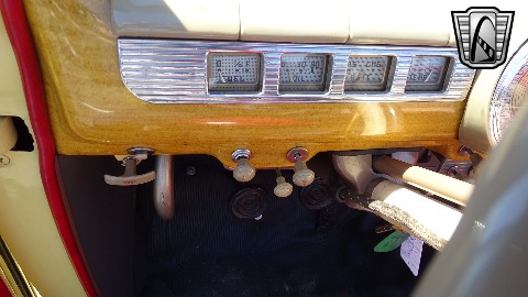 1947 Ford Super Deluxe image 150