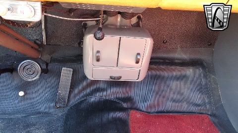 1947 Ford Super Deluxe image 156