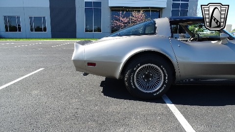 1982 Chevrolet Corvette image 33