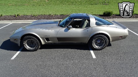 1982 Chevrolet Corvette image 8