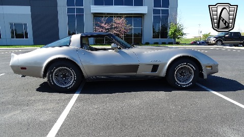 1982 Chevrolet Corvette image 20