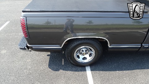 1991 Chevrolet Silverado image 32