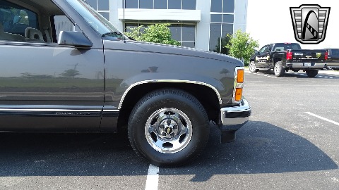1991 Chevrolet Silverado image 35