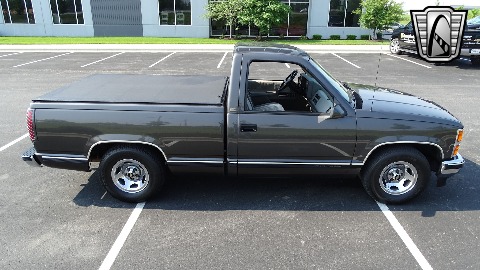 1991 Chevrolet Silverado image 12