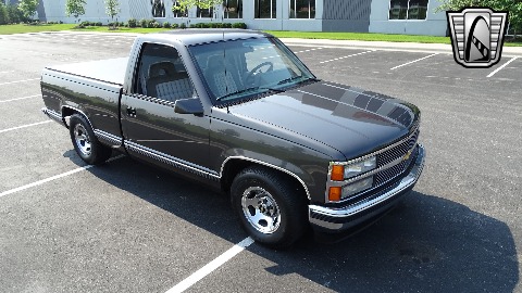 1991 Chevrolet Silverado image 13