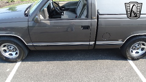 1991 Chevrolet Silverado image 40