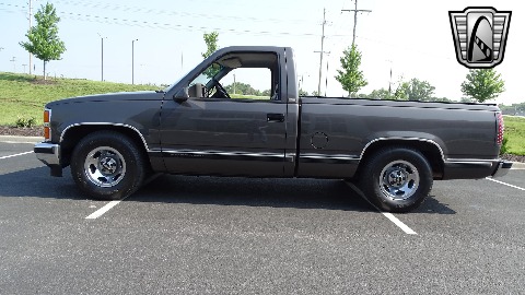 1991 Chevrolet Silverado image 16