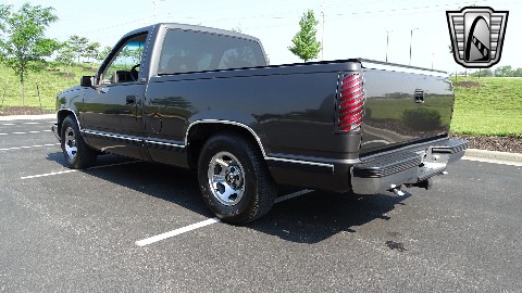 1991 Chevrolet Silverado image 17