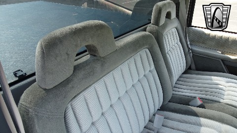1991 Chevrolet Silverado image 128