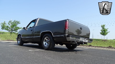 1991 Chevrolet Silverado image 25