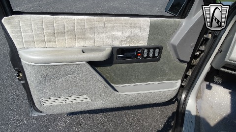 1991 Chevrolet Silverado image 131