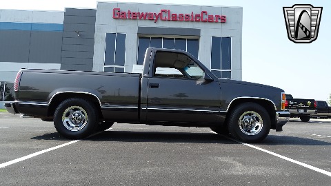 1991 Chevrolet Silverado image 28