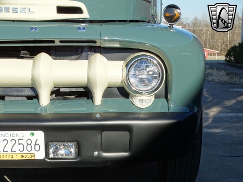 1952 Ford F6 image 29