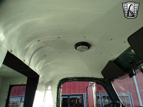 1952 Ford F6 image 108