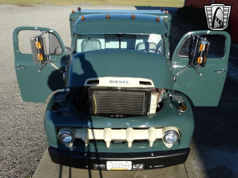 1952 Ford F6 image 57