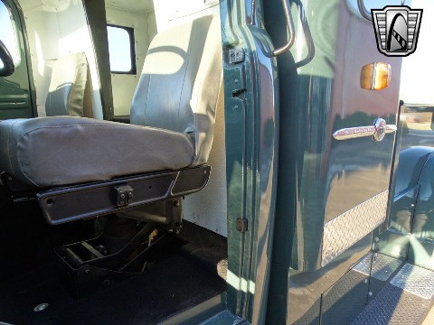 1952 Ford F6 image 83