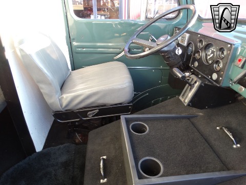 1952 Ford F6 image 109