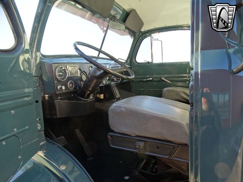 1952 Ford F6 image 84