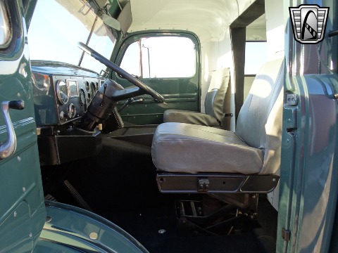 1952 Ford F6 image 85