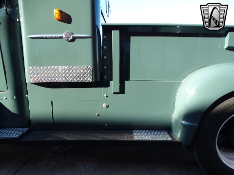 1952 Ford F6 image 34