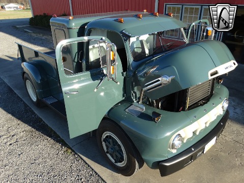 1952 Ford F6 image 64