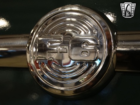 1952 Ford F6 image 142