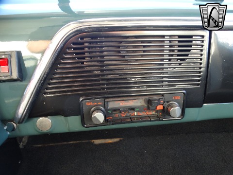 1952 Ford F6 image 96