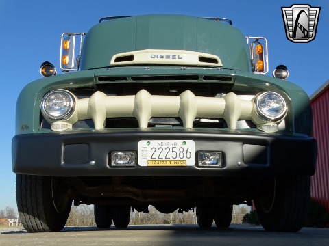 1952 Ford F6 image 19