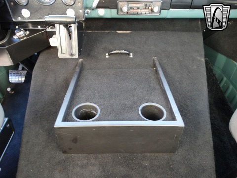 1952 Ford F6 image 99