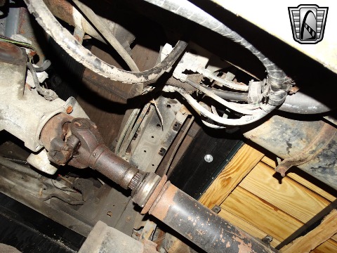 1952 Ford F6 image 126