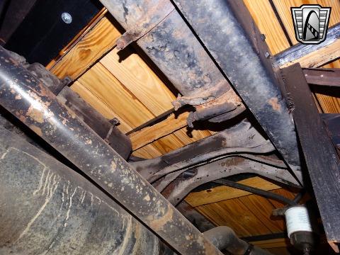 1952 Ford F6 image 128