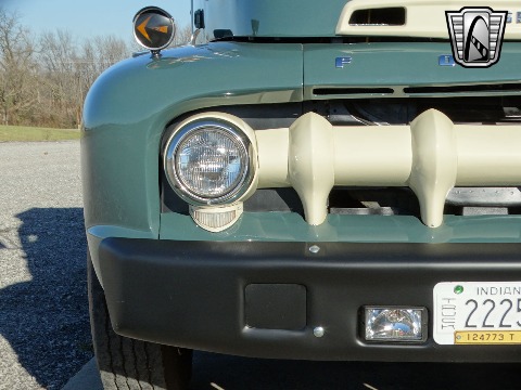 1952 Ford F6 image 27