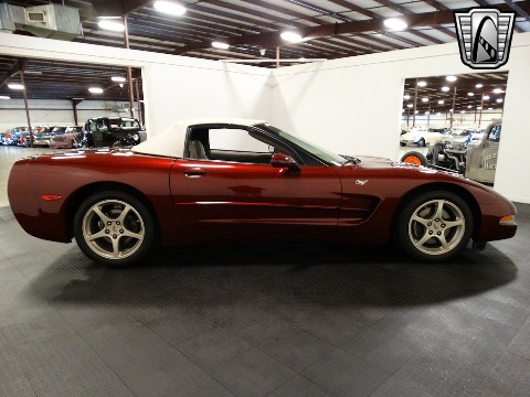 2003 Chevrolet Corvette image 9