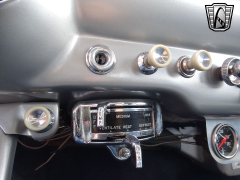 1950 Ford Custom image 107