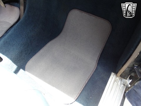 1950 Ford Custom image 138