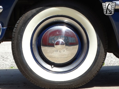 1950 Ford Custom image 40