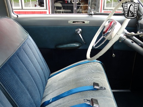 1950 Ford Custom image 119