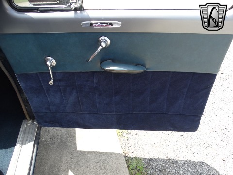 1950 Ford Custom image 128