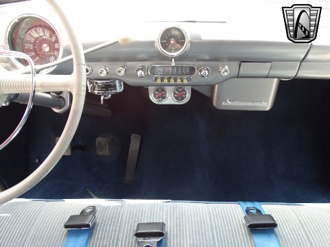 1950 Ford Custom image 103