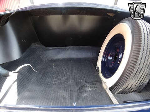 1950 Ford Custom image 132